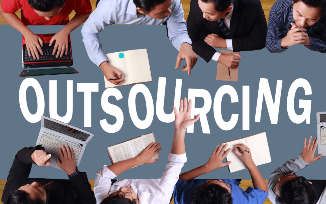 IT OUTSOURCING, DOANH NGHIỆP CẦN CHÚ Ý GÌ KHI THUÊ NGOÀI DỊCH VỤ IT